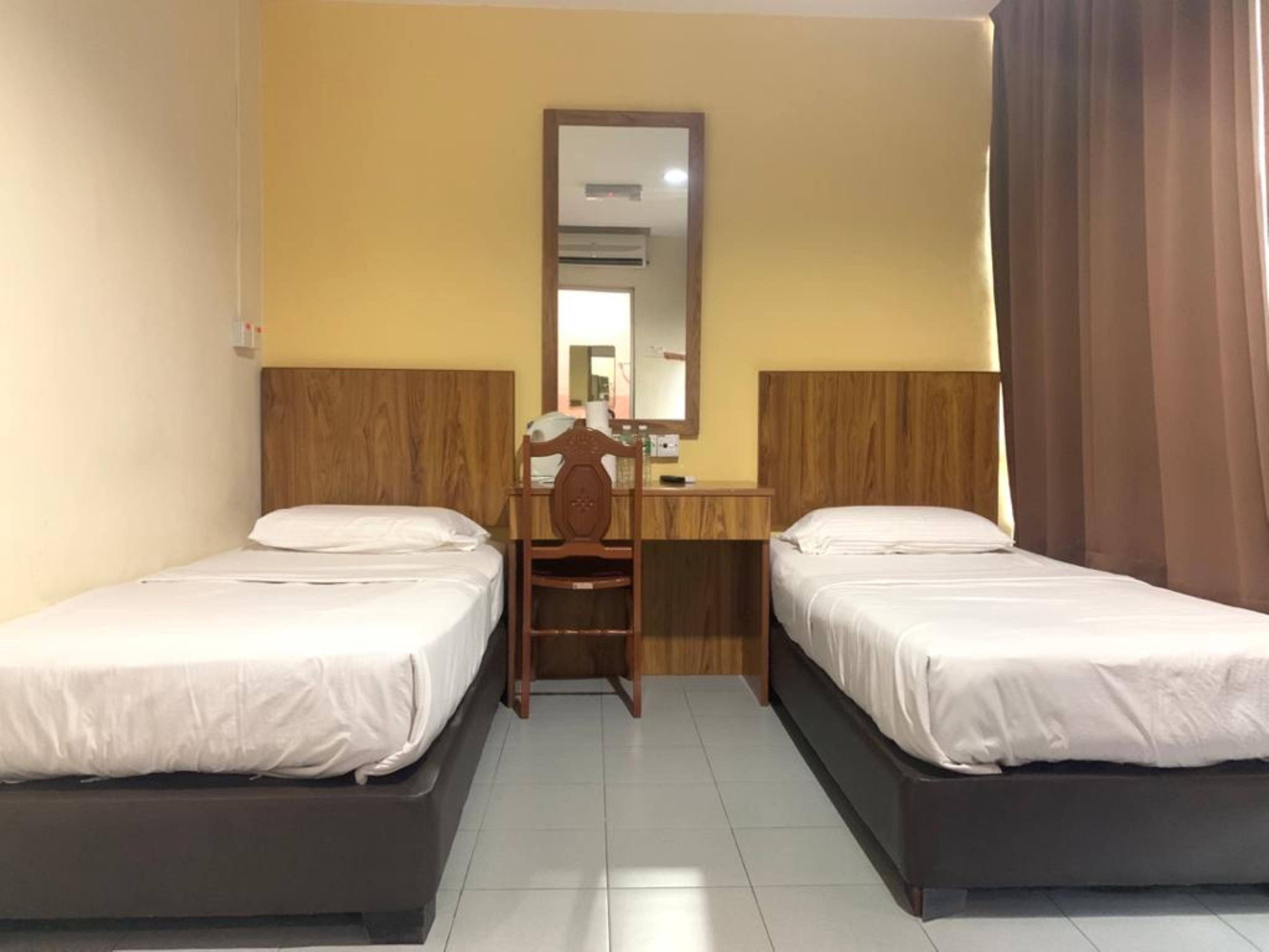 Oyo 89877 Sun Triang Hotel Kampong Kerayong Ngoại thất bức ảnh