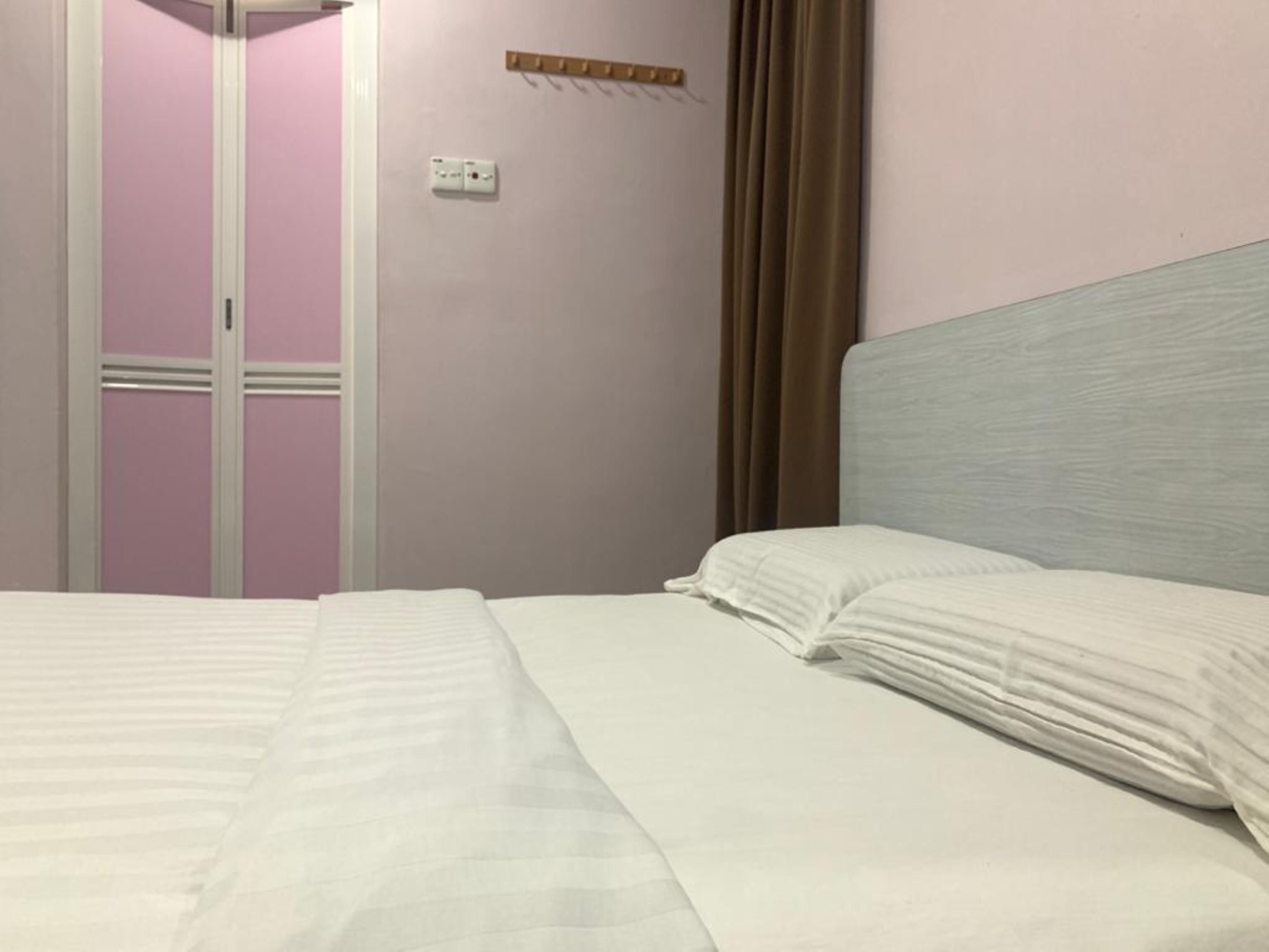 Oyo 89877 Sun Triang Hotel Kampong Kerayong Ngoại thất bức ảnh