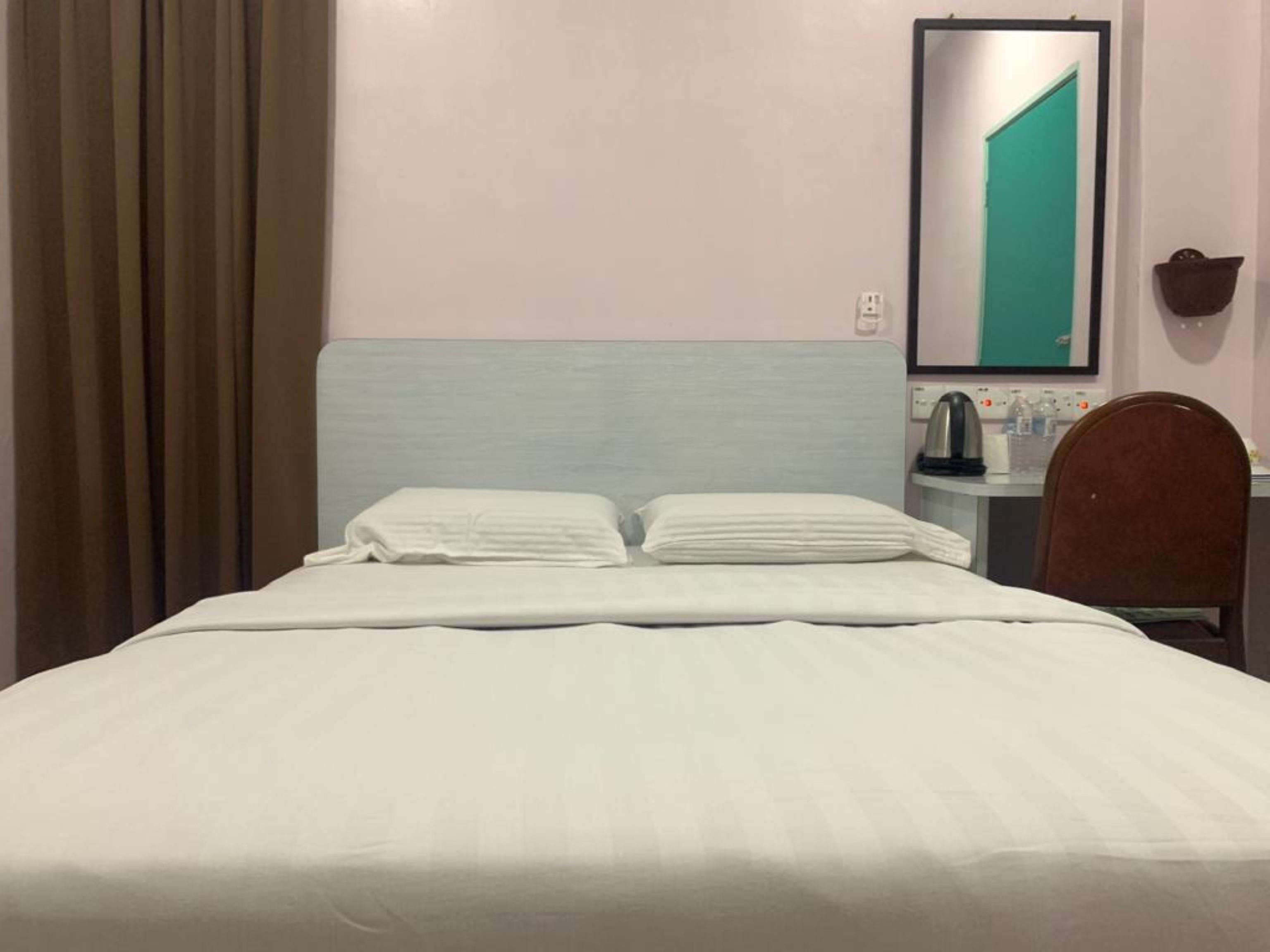 Oyo 89877 Sun Triang Hotel Kampong Kerayong Ngoại thất bức ảnh