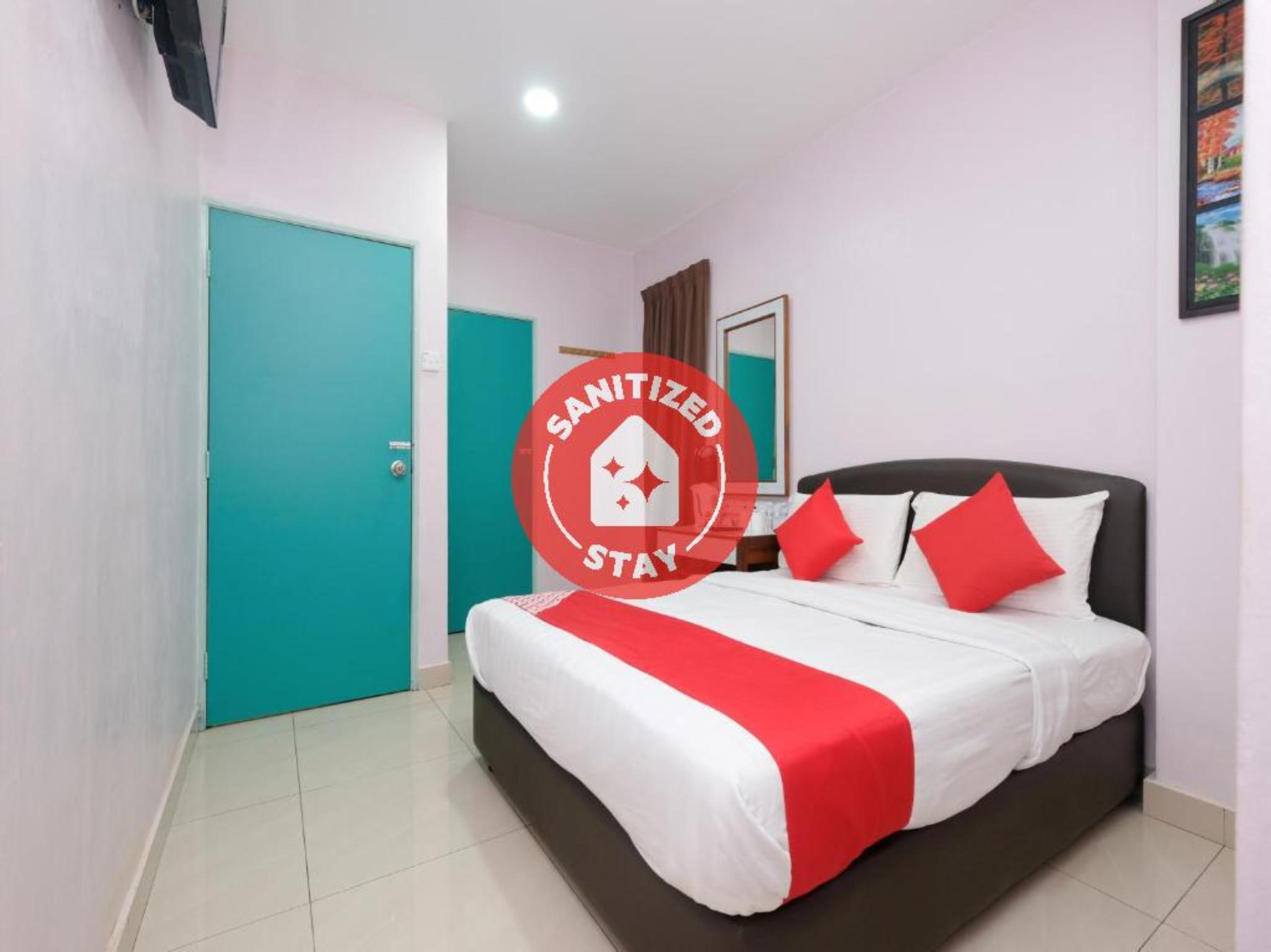 Oyo 89877 Sun Triang Hotel Kampong Kerayong Ngoại thất bức ảnh
