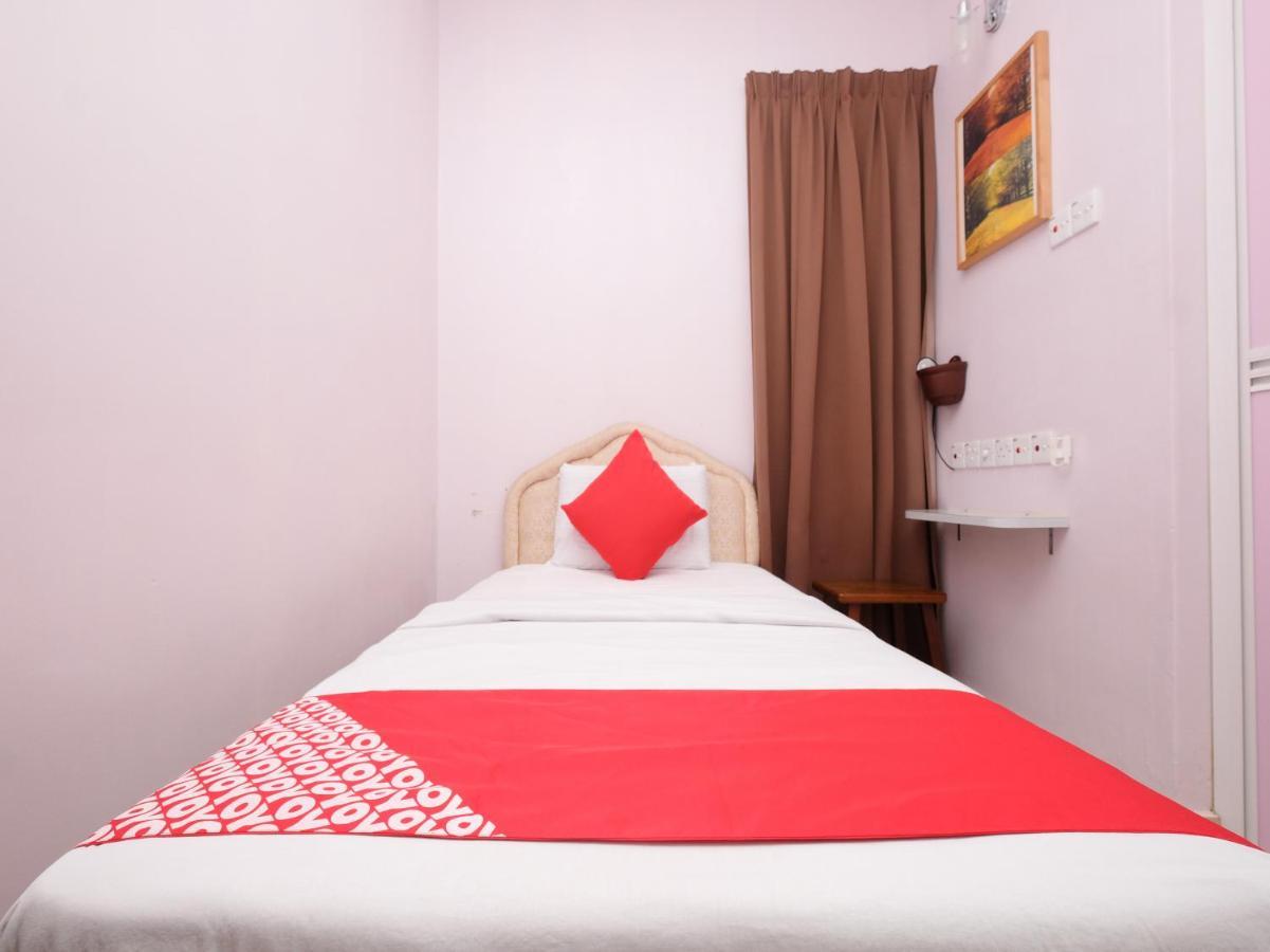 Oyo 89877 Sun Triang Hotel Kampong Kerayong Ngoại thất bức ảnh