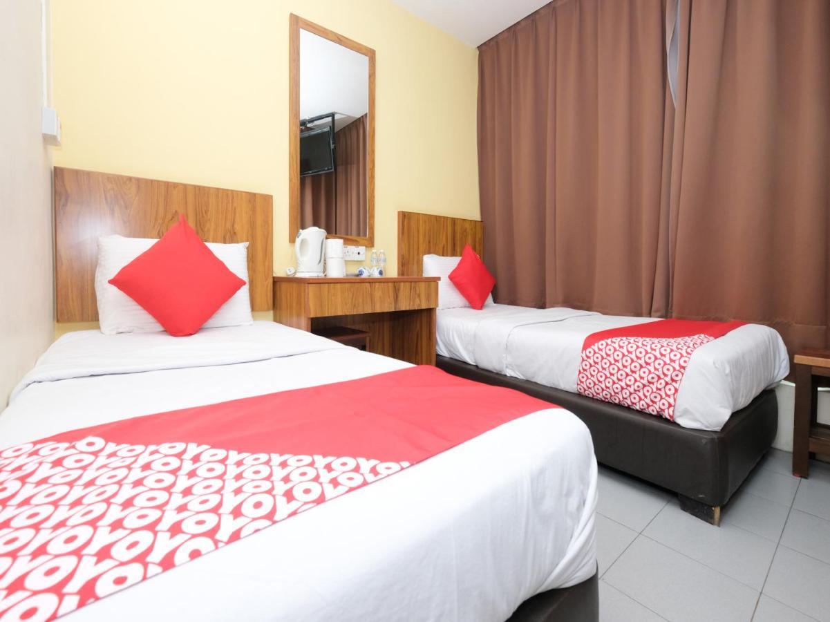 Oyo 89877 Sun Triang Hotel Kampong Kerayong Ngoại thất bức ảnh