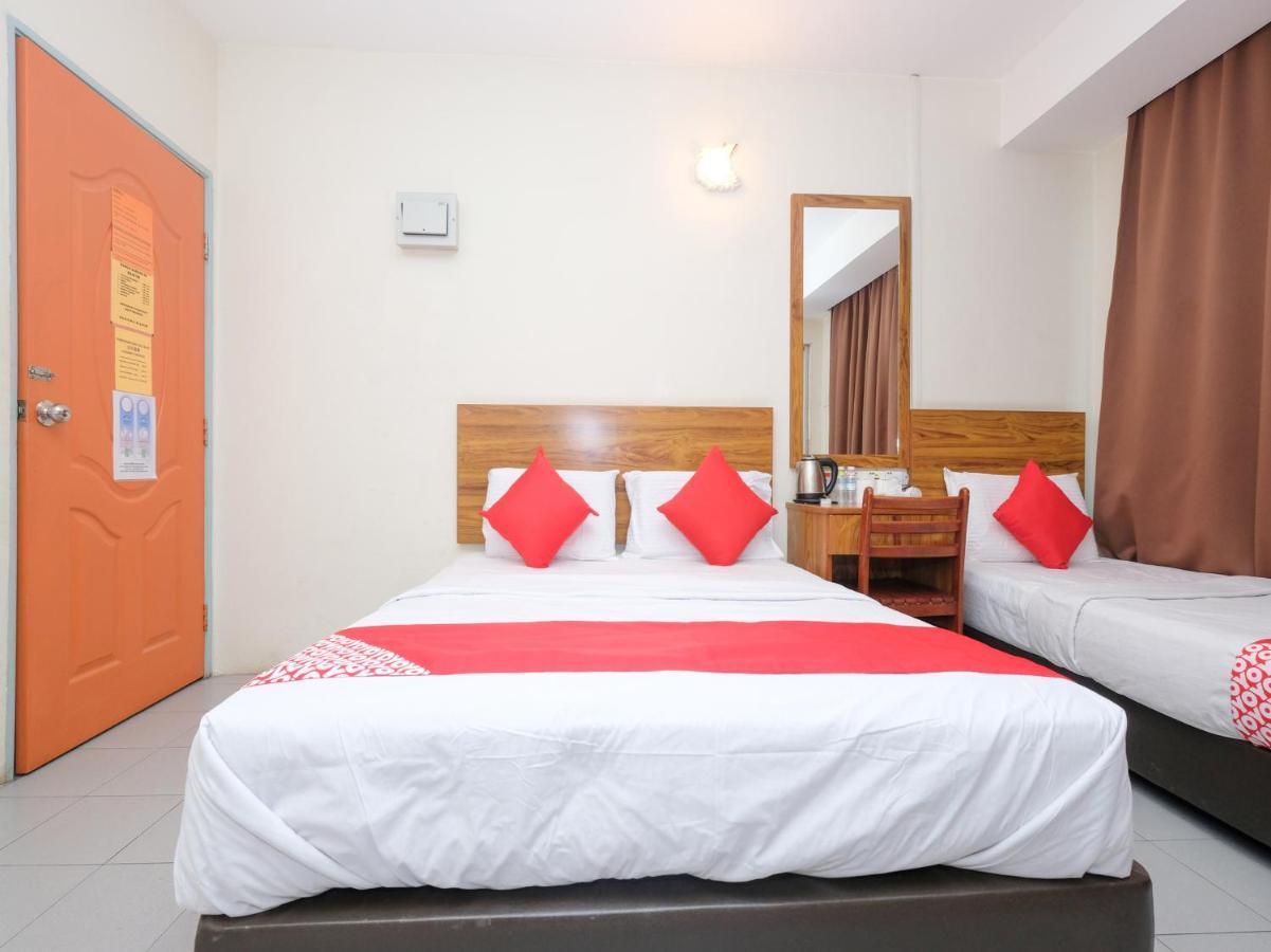 Oyo 89877 Sun Triang Hotel Kampong Kerayong Ngoại thất bức ảnh